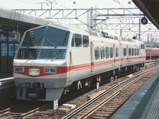 8800